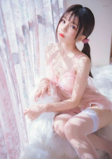 保险女王和他的商机机密