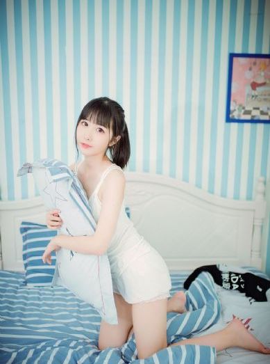 《女学生3》在线观看