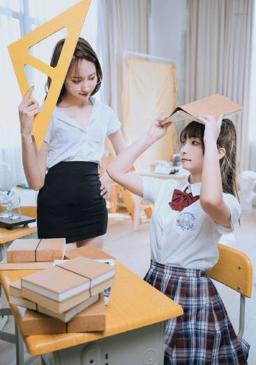 制服诱惑在线