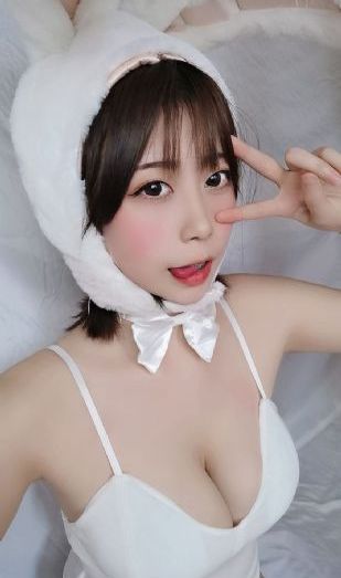 美女的尿囗免费