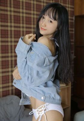 年轻貌美的继牳